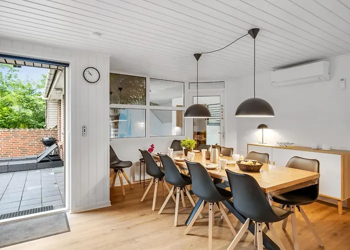 Prázdninový dům Prohor - 10-5km From The Sea By Interhome *